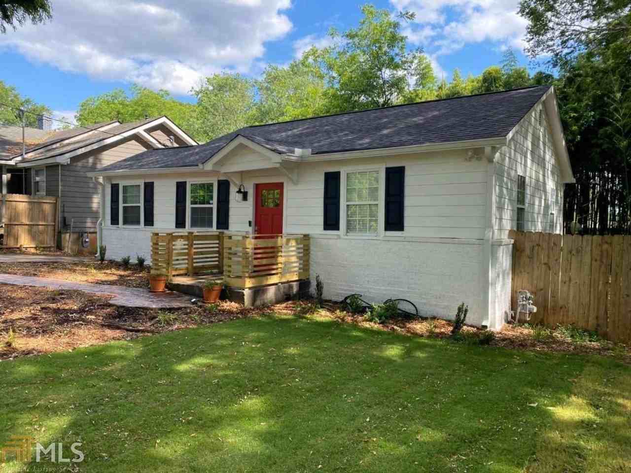 1127 Dobbs Dr Se - Photo 2 of 20
