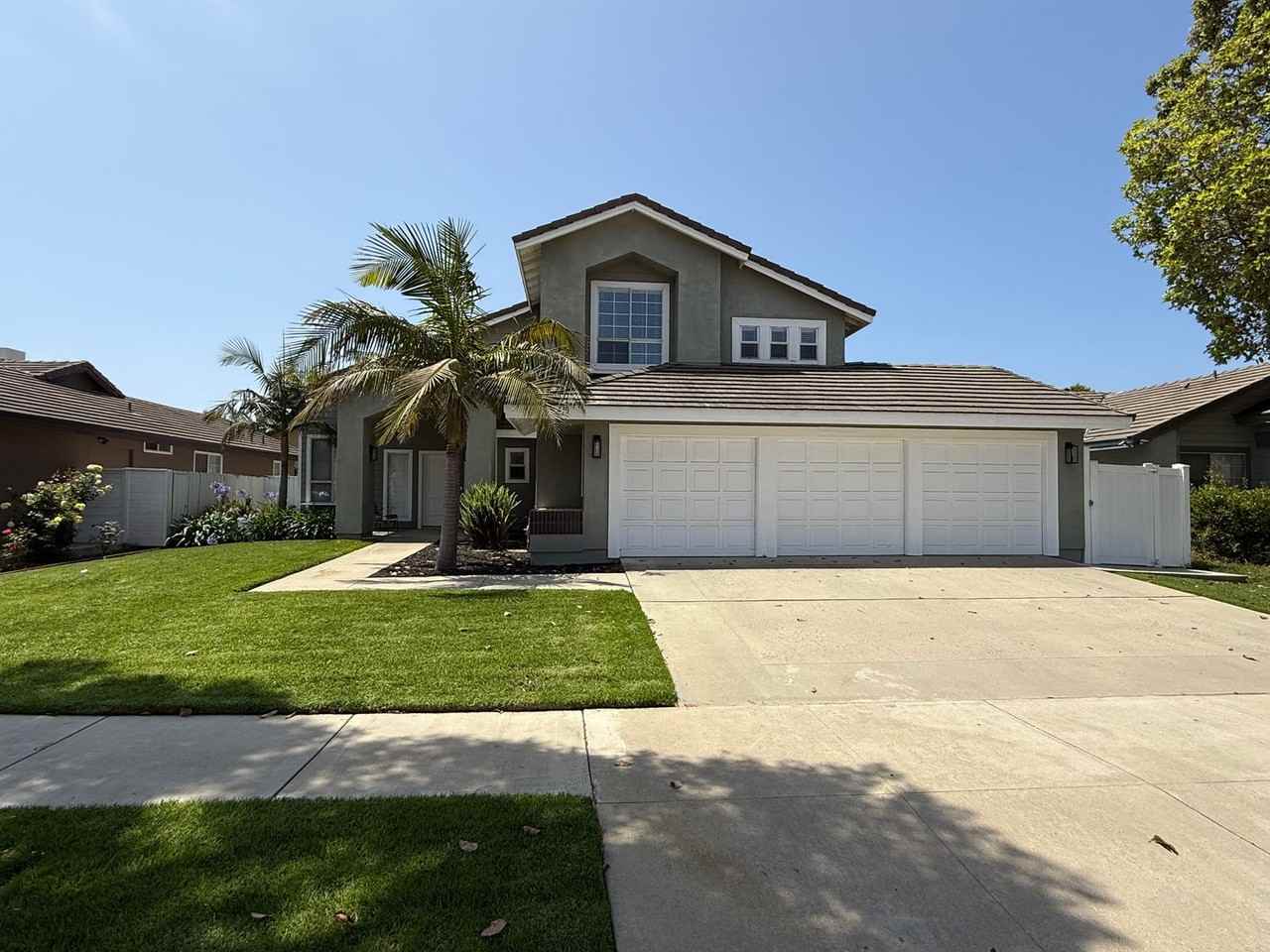 430 Carnation Pl - Photo 2 of 34