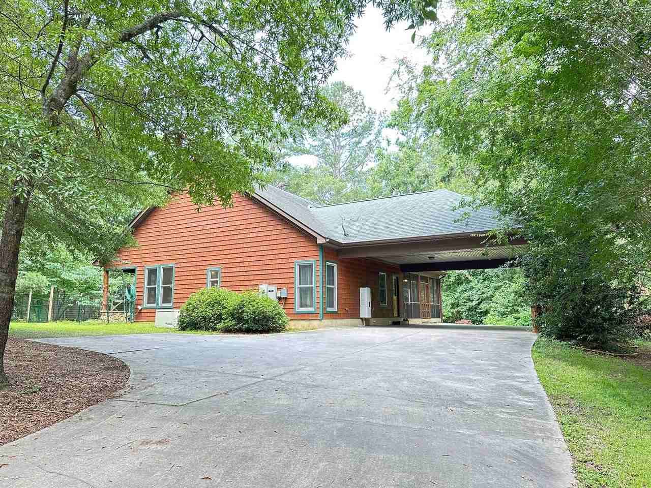 1626 Swint Rd - Photo 4 of 46