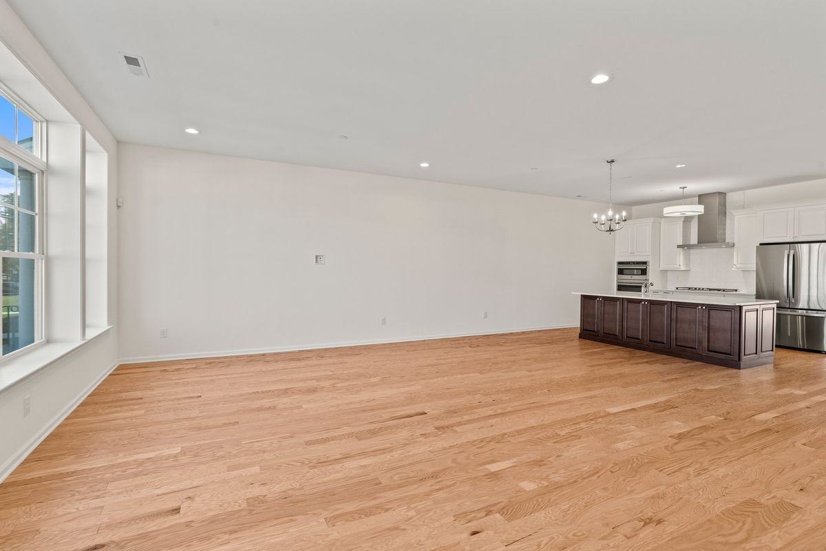 2306 Palermo Dr - Photo 2 of 33