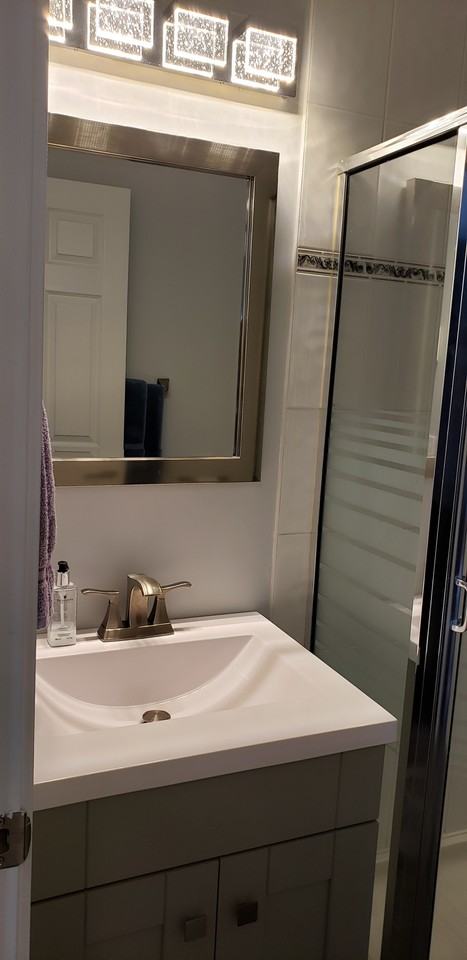 121 Shoreline Circle #401 - Photo 3 of 15