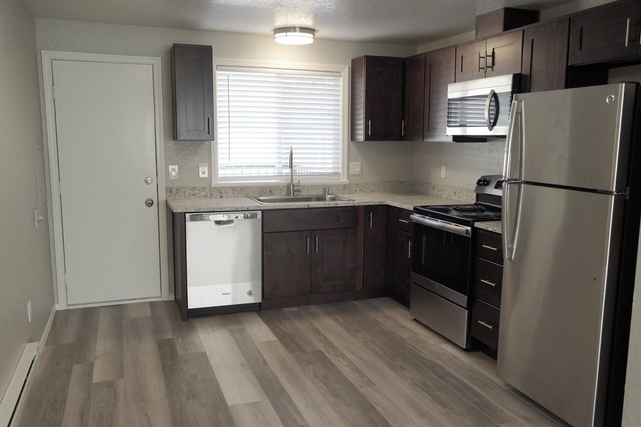 11025 16th Ave Sw #202 - Photo 2 of 11