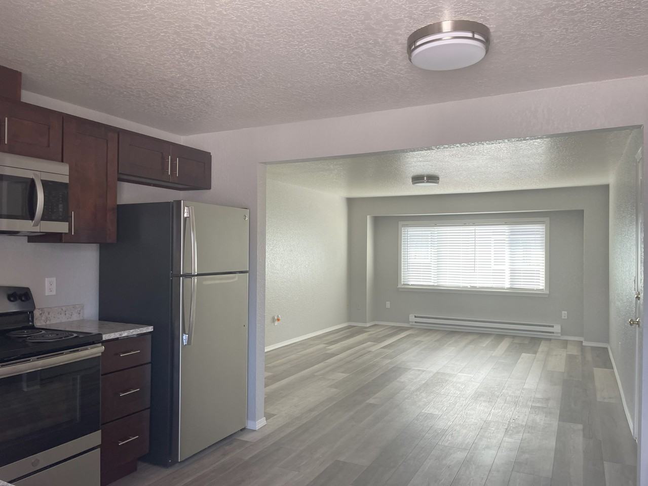11025 16th Ave Sw #202 - Photo 3 of 11
