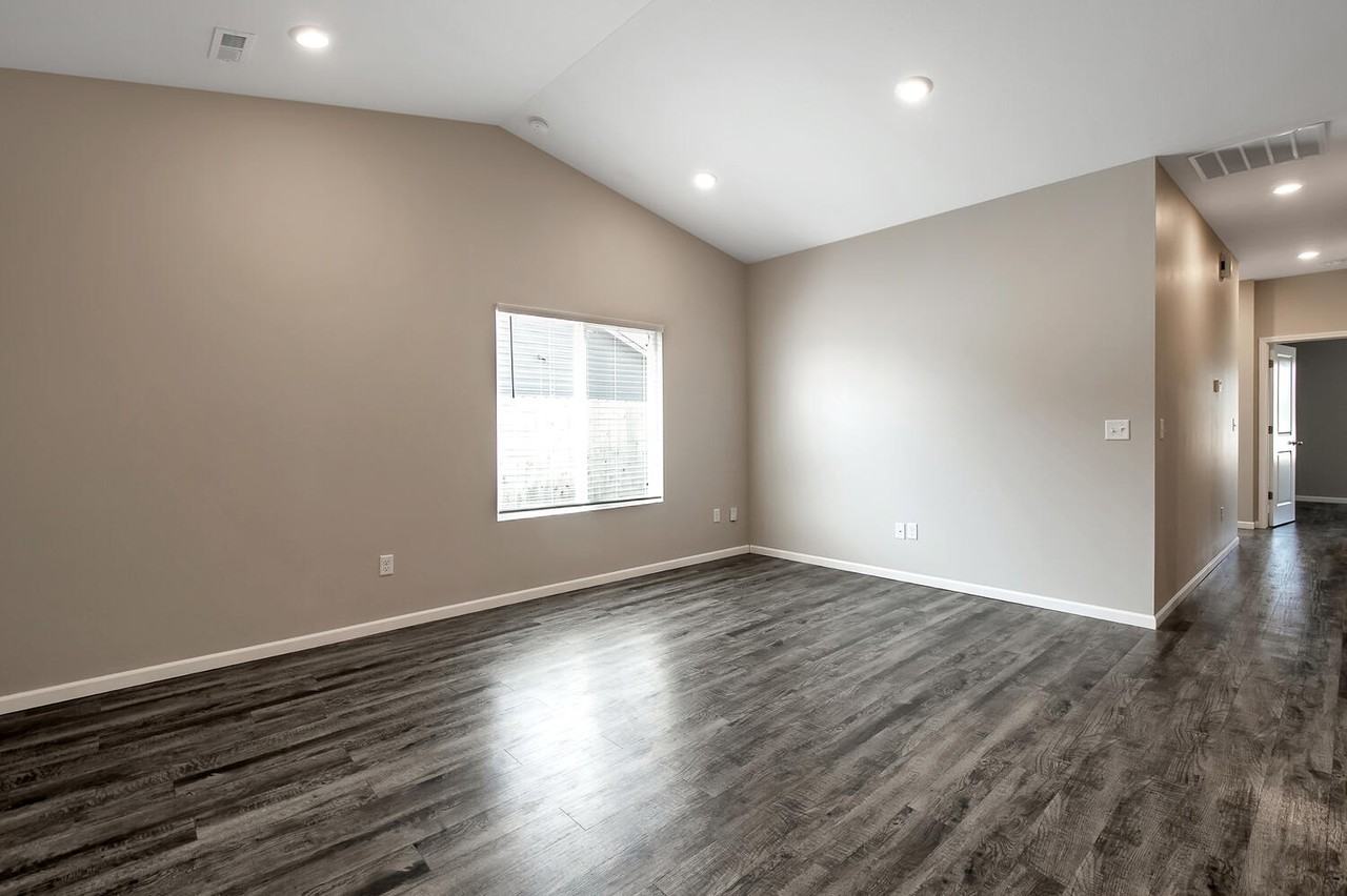 1339 N Azena St #NA - Photo 4 of 20