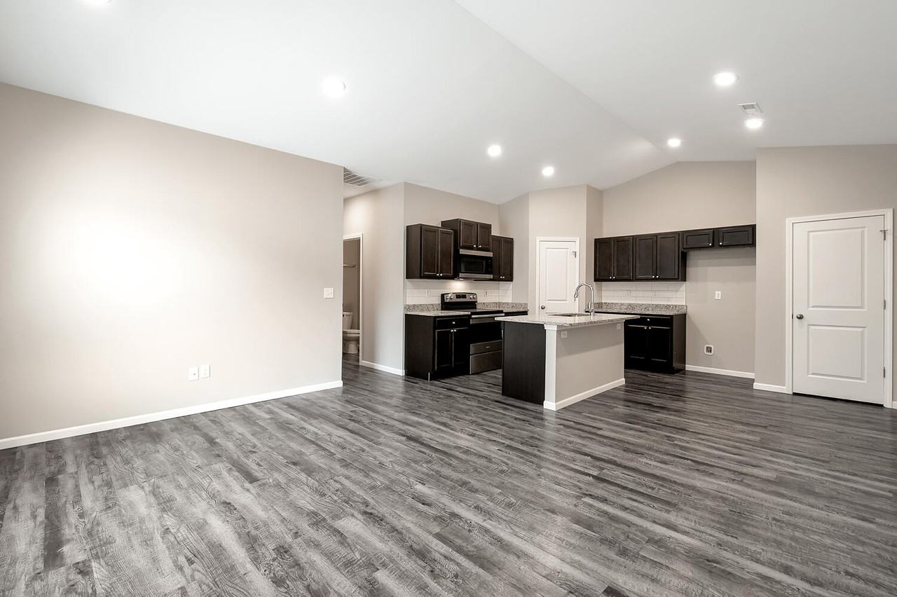 1339 N Azena St #NA - Photo 5 of 20