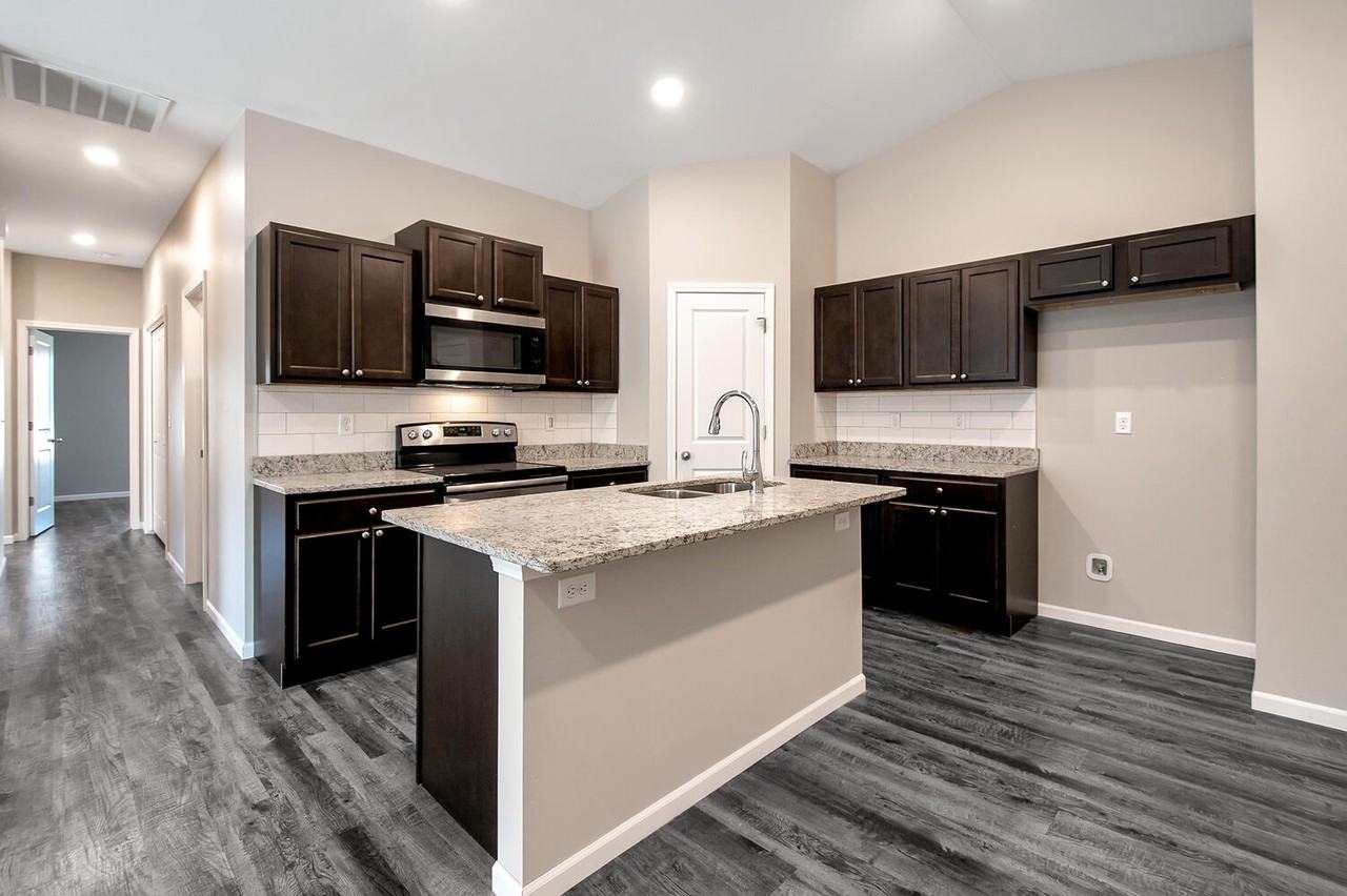 1339 N Azena St #NA - Photo 6 of 20