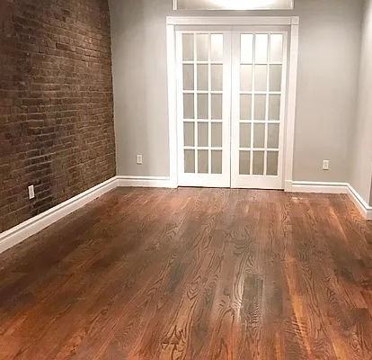 E 10th St #1D - Photo 3 of 6