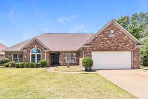 featured image of 4463 Whispering Bend Dr