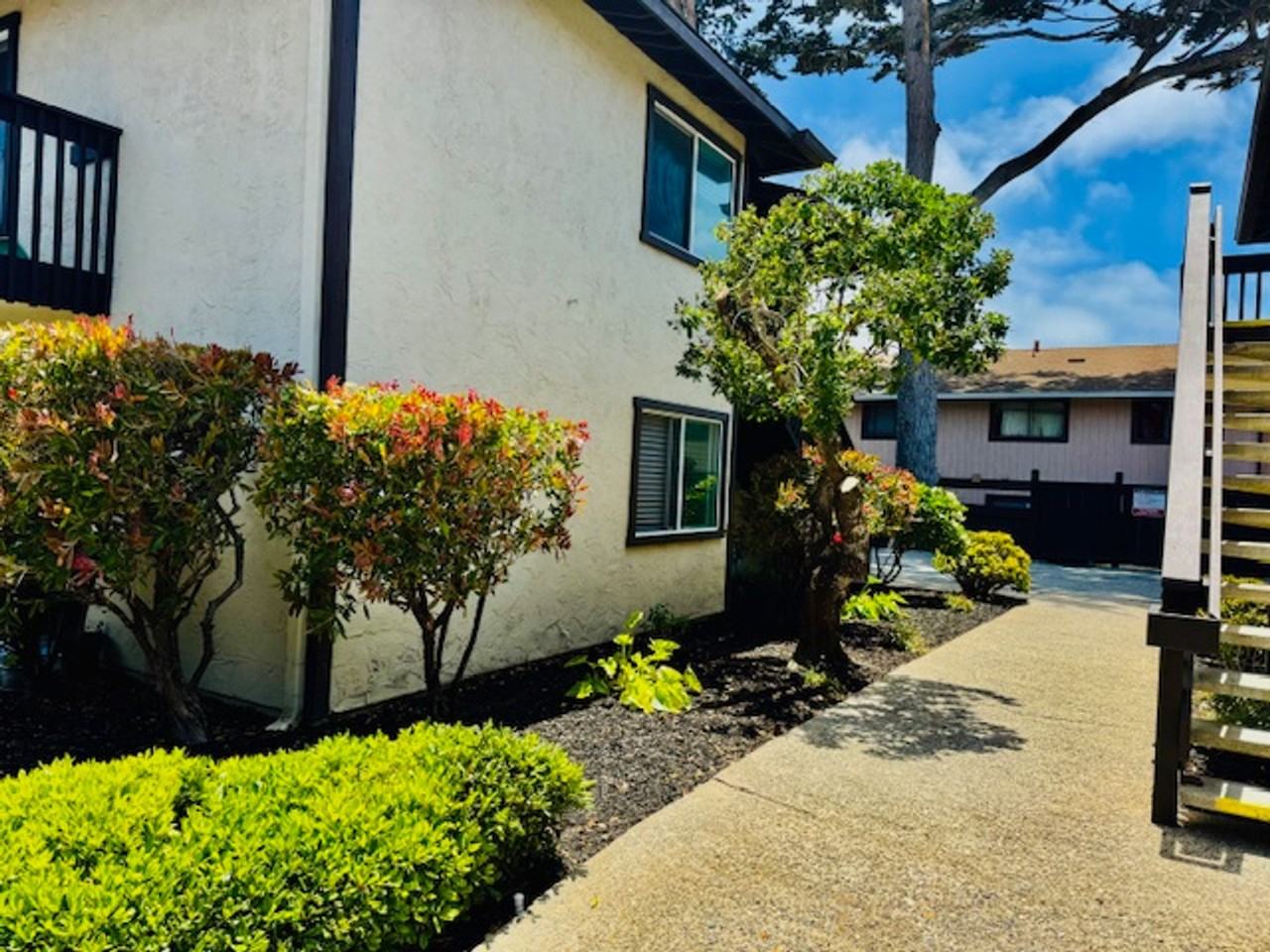 Welcome Home to Lake View Terrace! - Photo 2 of 9