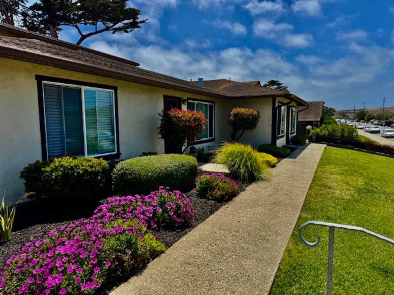 Welcome Home to Lake View Terrace! - Photo 6 of 9