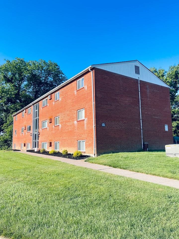 Edgecombe Apartments - Photo 2 of 6