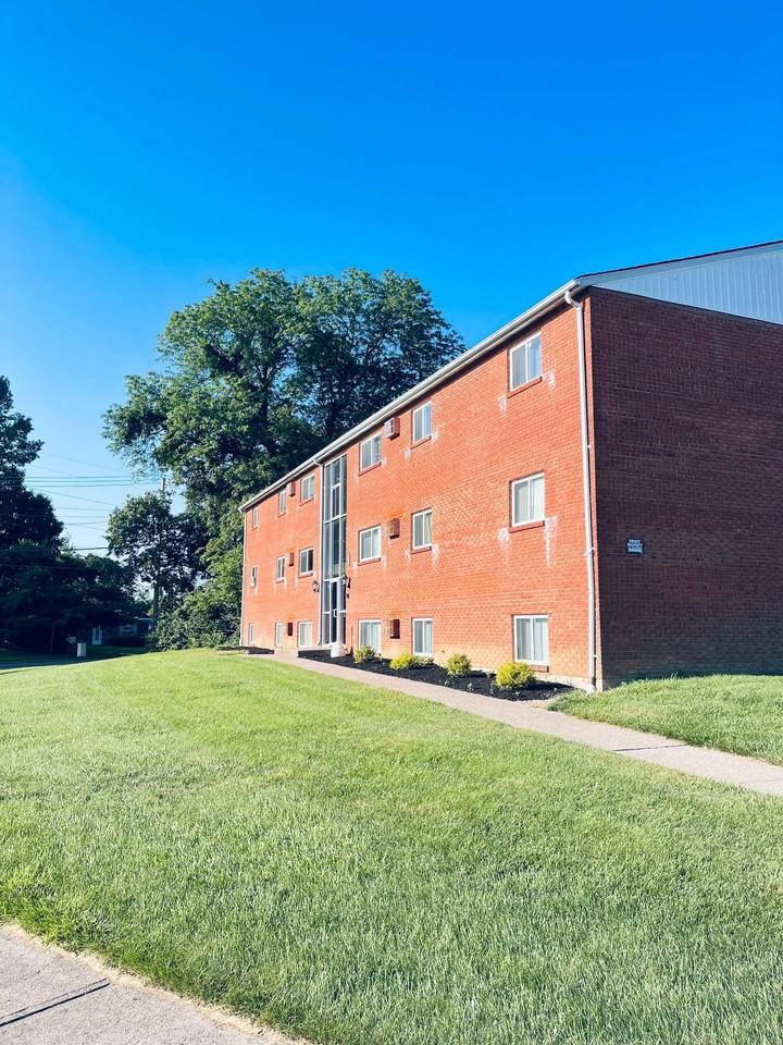 Edgecombe Apartments - Photo 4 of 7