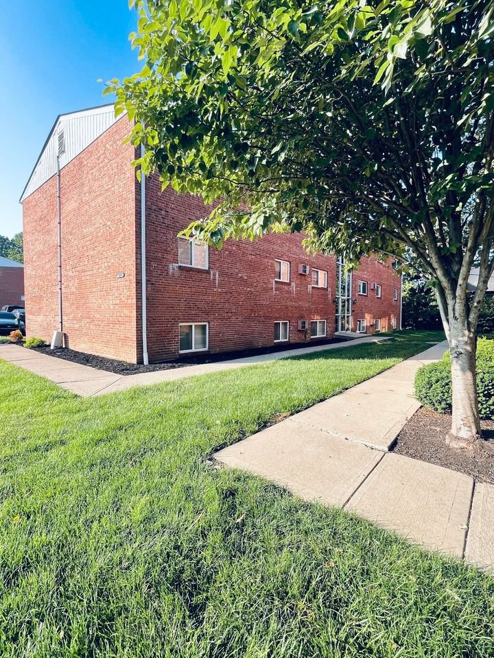 Edgecombe Apartments - Photo 6 of 7
