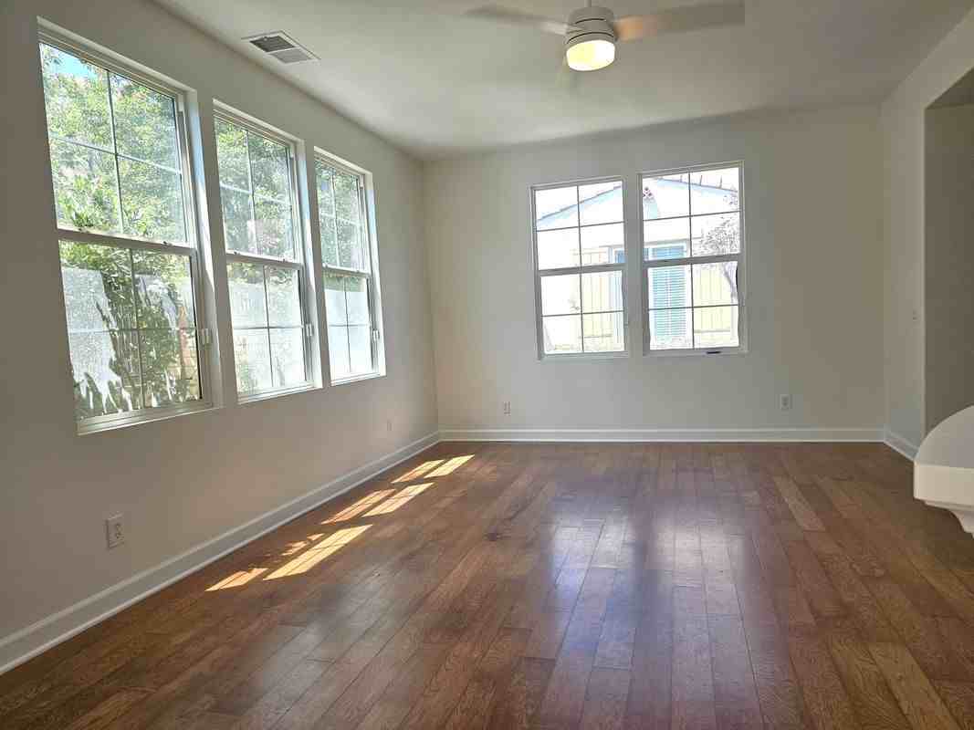 2862 Echo Springs Dr - Photo 3 of 39
