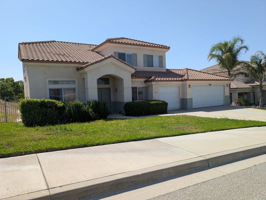 6815 N Escena St - Photo 2 of 19