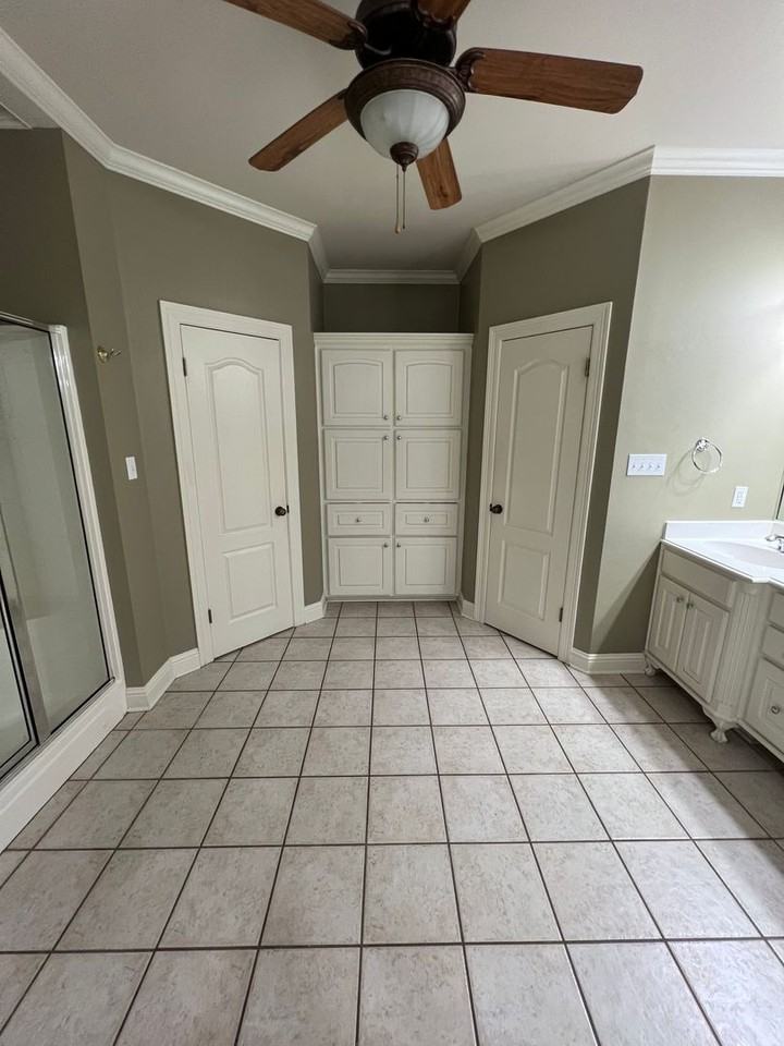 10513 Plum Creek Dr - Photo 7 of 18