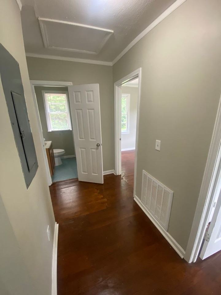 119 Engineer Dr - Photo 5 of 11