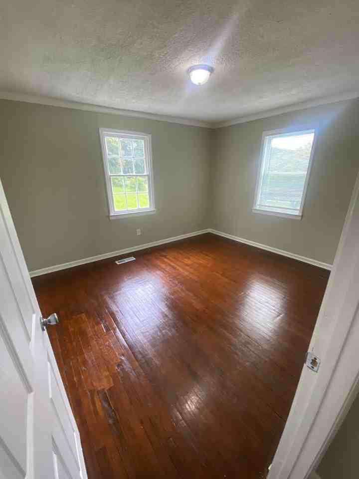 119 Engineer Dr - Photo 6 of 11