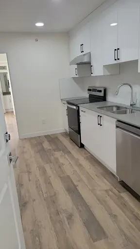 11127 85 Ave Nw - Photo 3 of 10