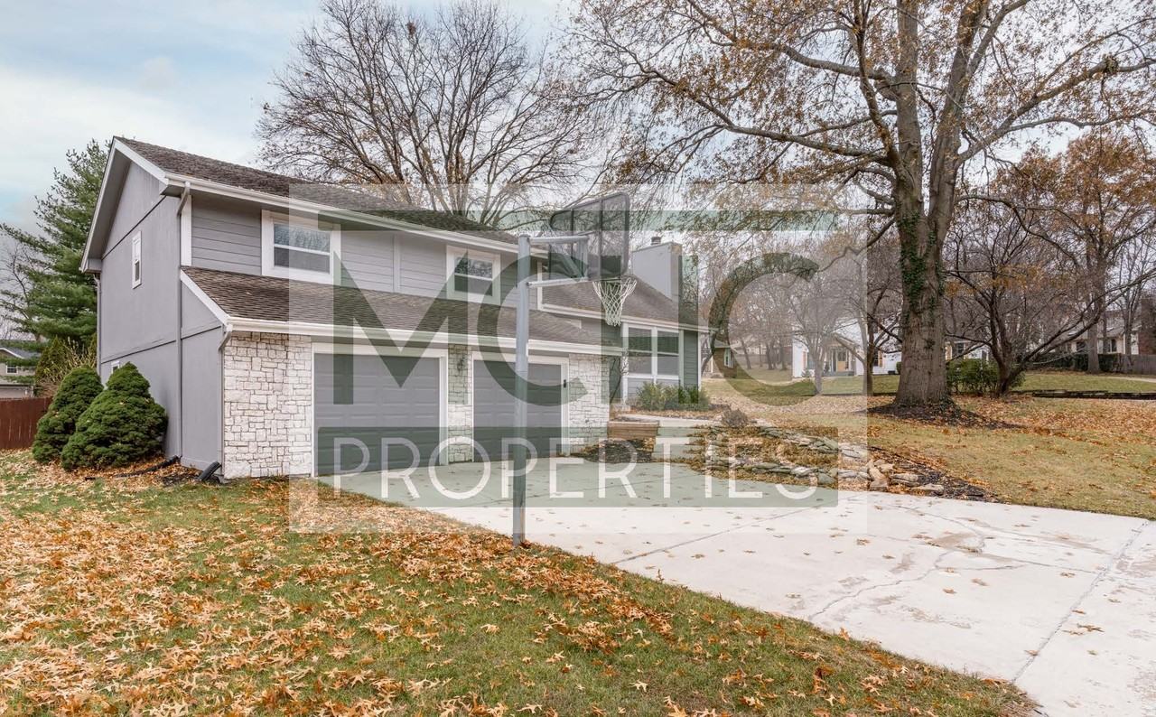 7837 W 112th St - Photo 7 of 40