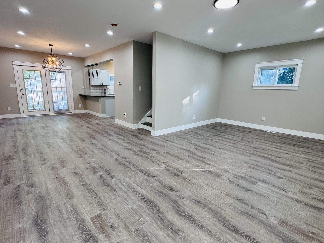 9809 Baltic Road - Photo 4 of 32