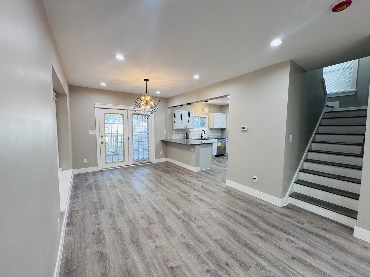 9809 Baltic Road - Photo 3 of 32