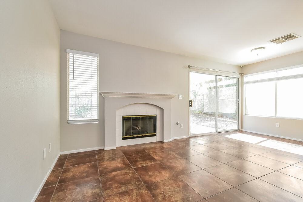 1621 Running Creek Dr - Photo 5 of 16
