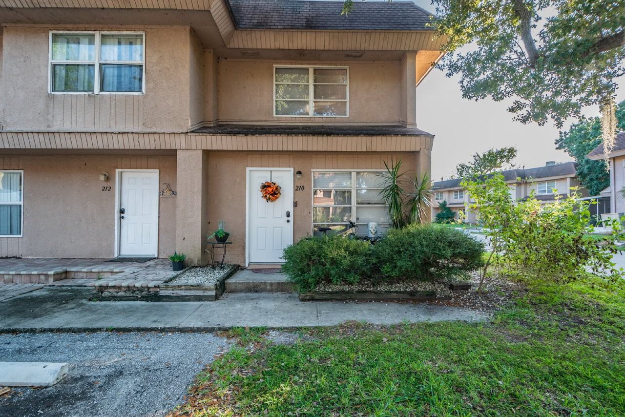 210 Amherst Ave #100 - Photo 2 of 30