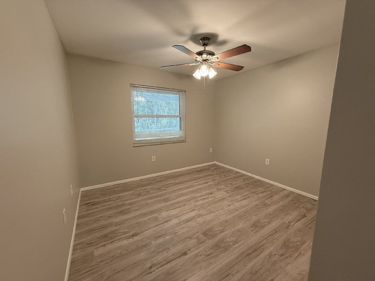 3451 Seven Springs Blvd - Photo 5 of 17