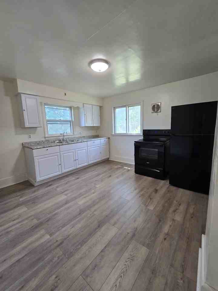 72 W Summit St #NA - Photo 2 of 9