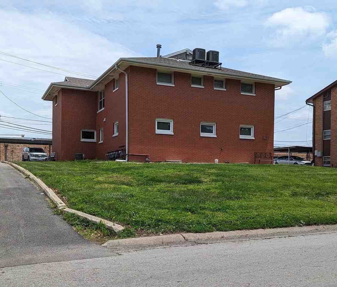 314 Mecherle - Photo 6 of 15