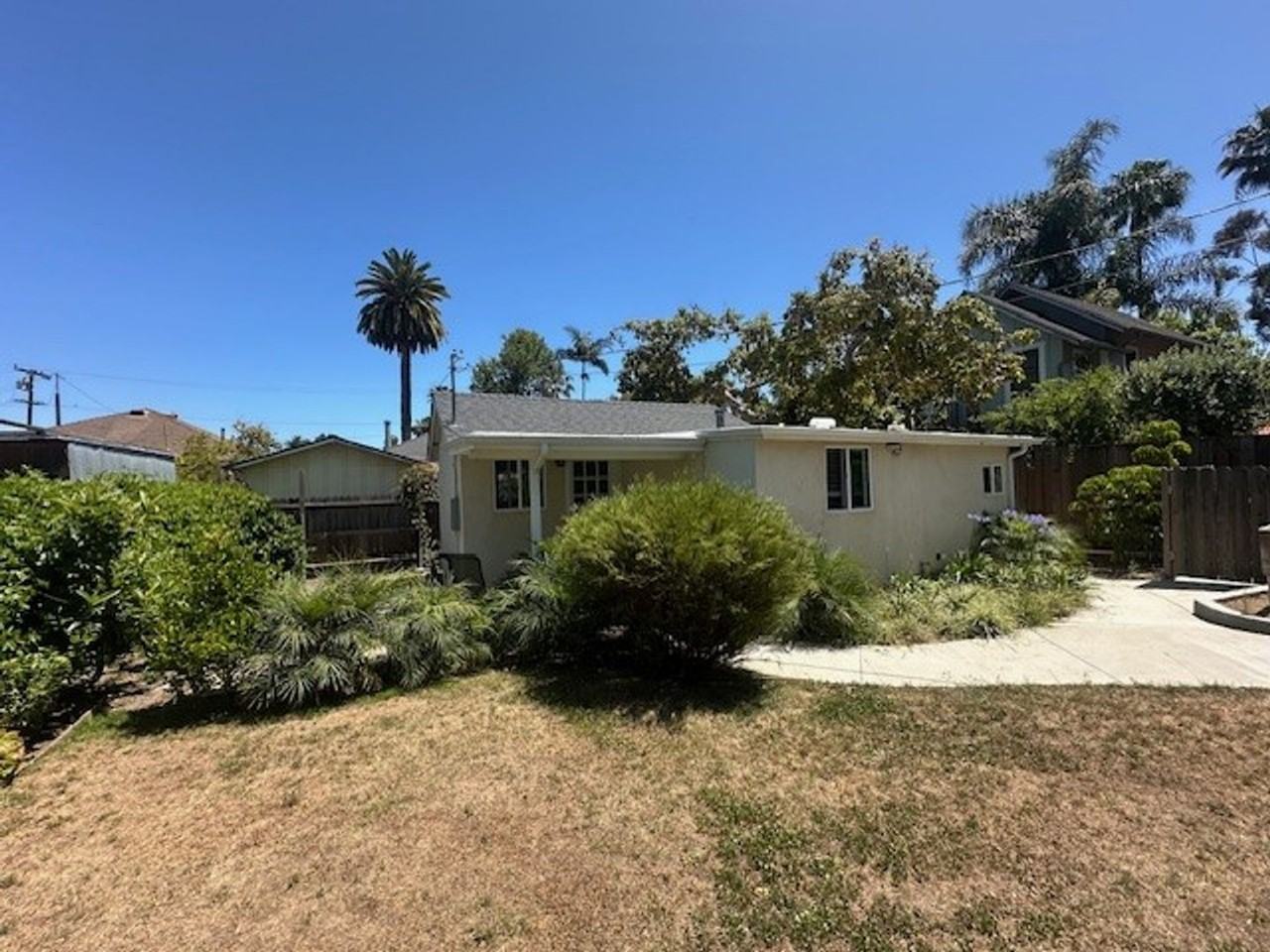 417 1/2 Dibblee Ave - Photo 2 of 6