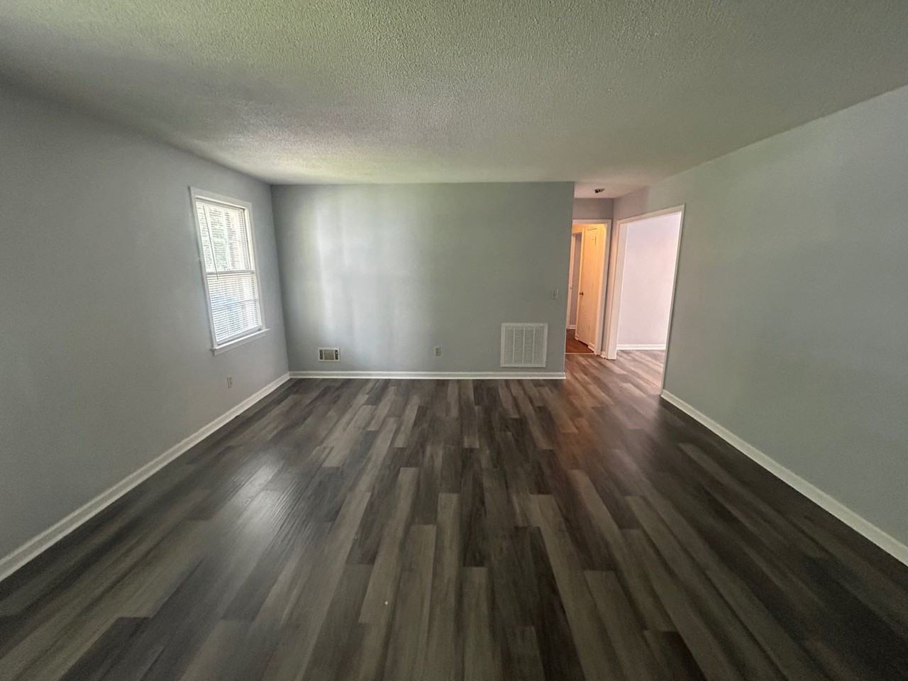 715 Montague Rd Apt B - Photo 4 of 23