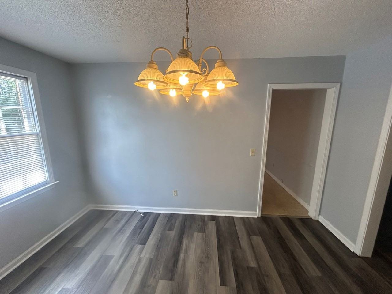 715 Montague Rd Apt B - Photo 6 of 23