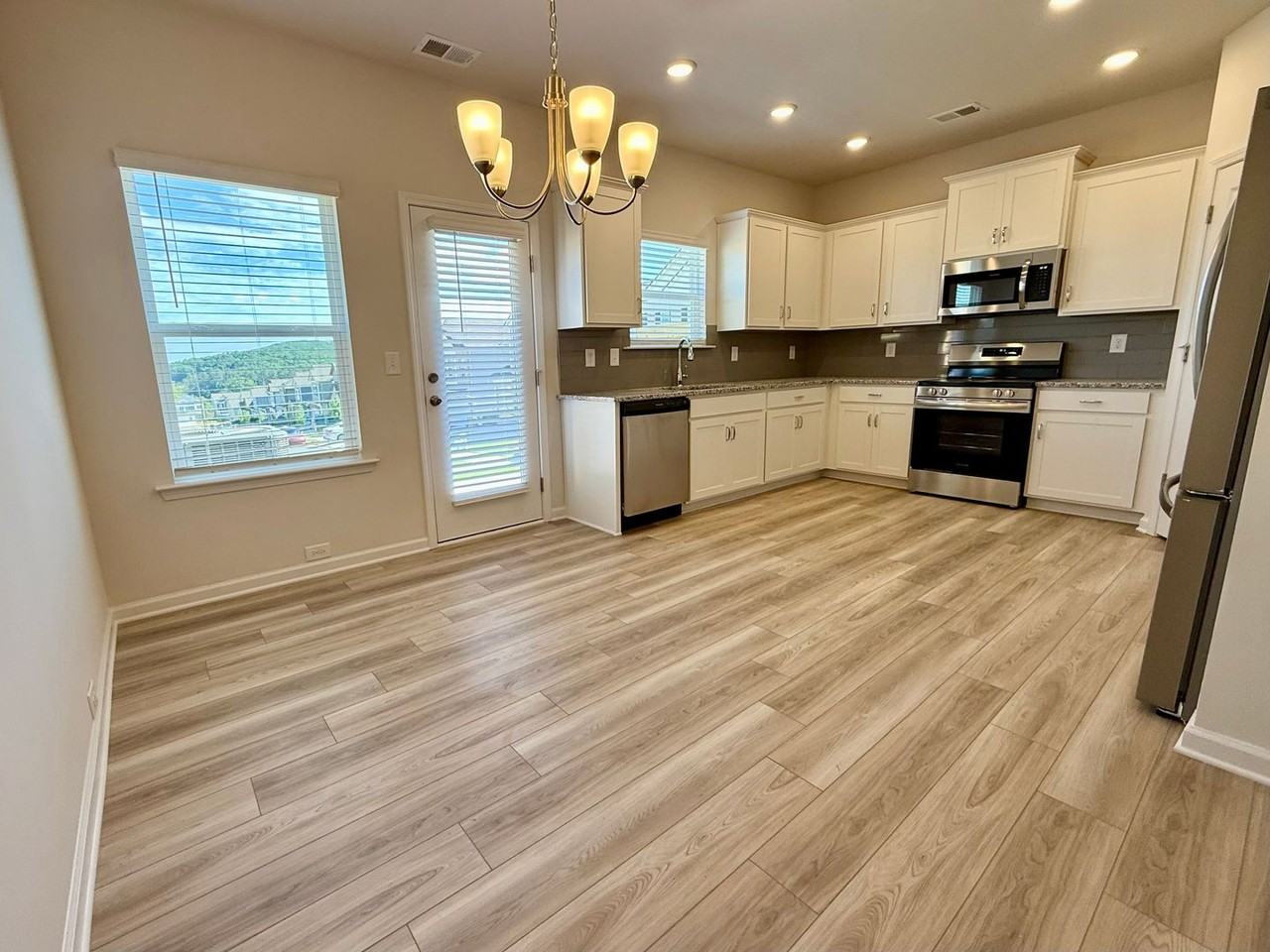 310 Skye Ln - Photo 3 of 16