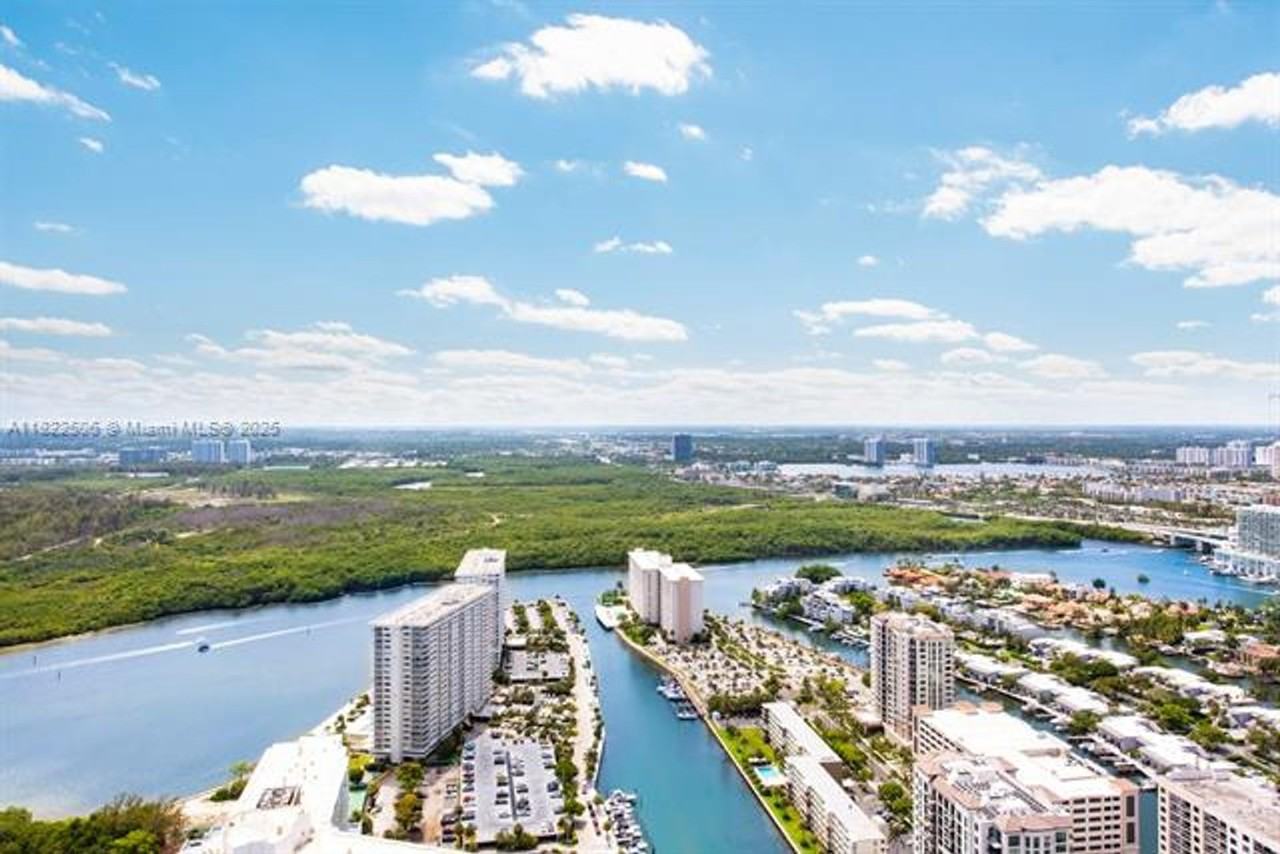 15701 15701 Collins Ave appt 4601 - Photo 3 of 34