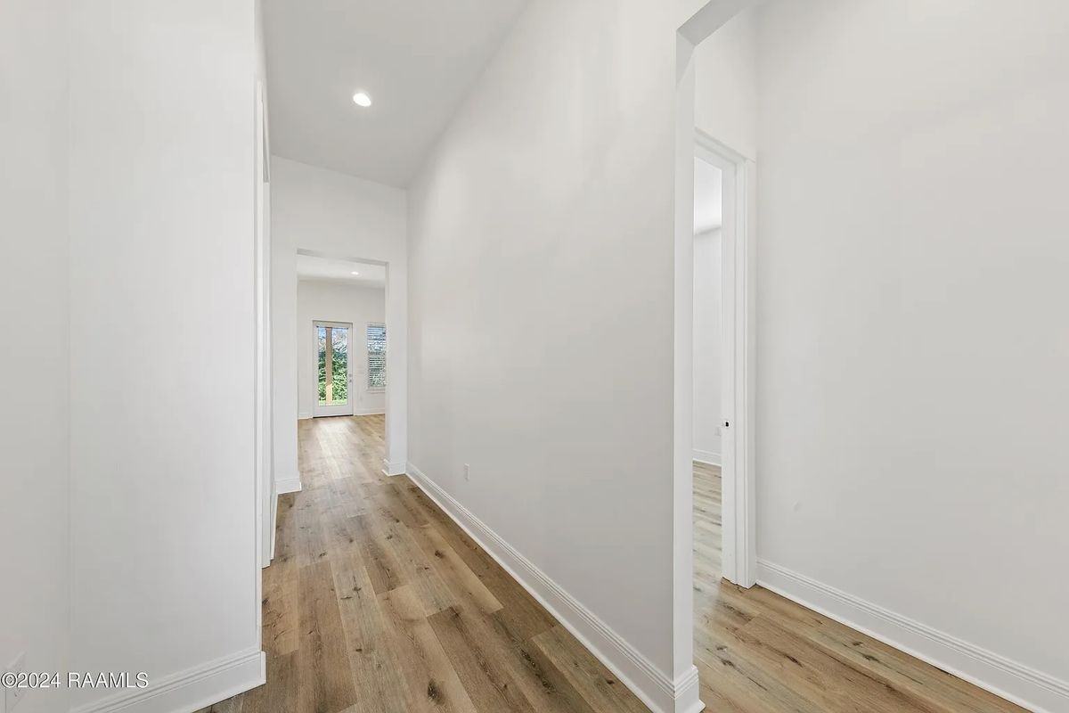 400 Croft Row - Photo 6 of 31