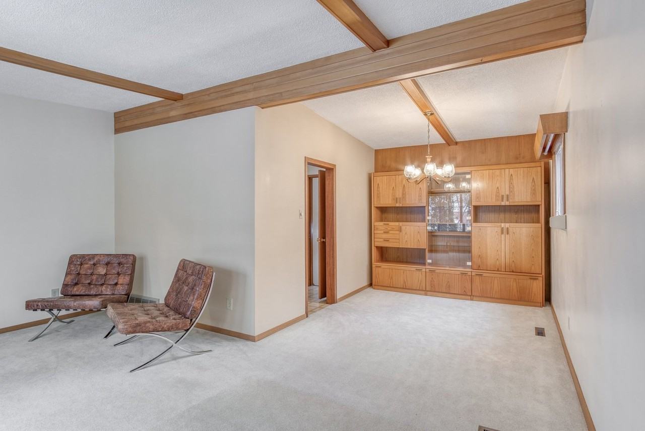 11327 54 Ave Nw - Photo 2 of 24