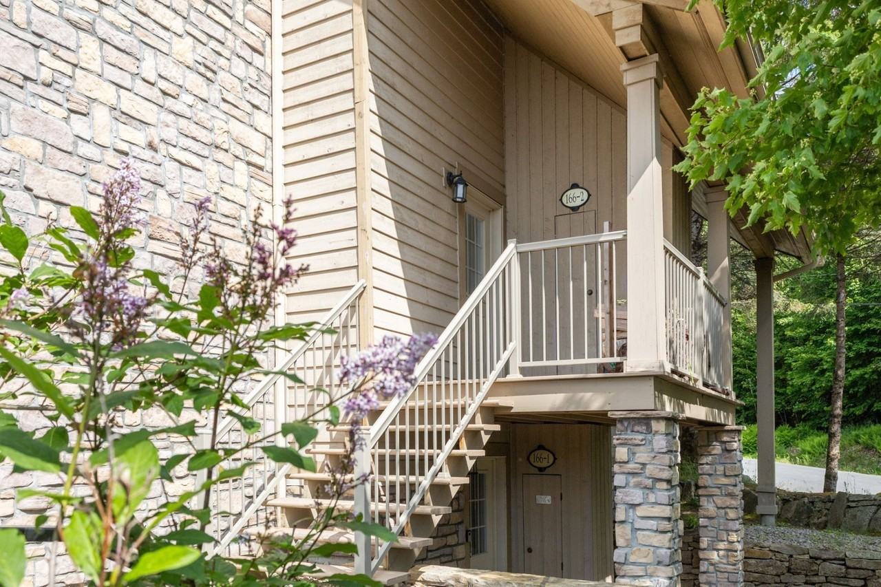 166 Rue Du Mont-Plaisant - Photo 3 of 42