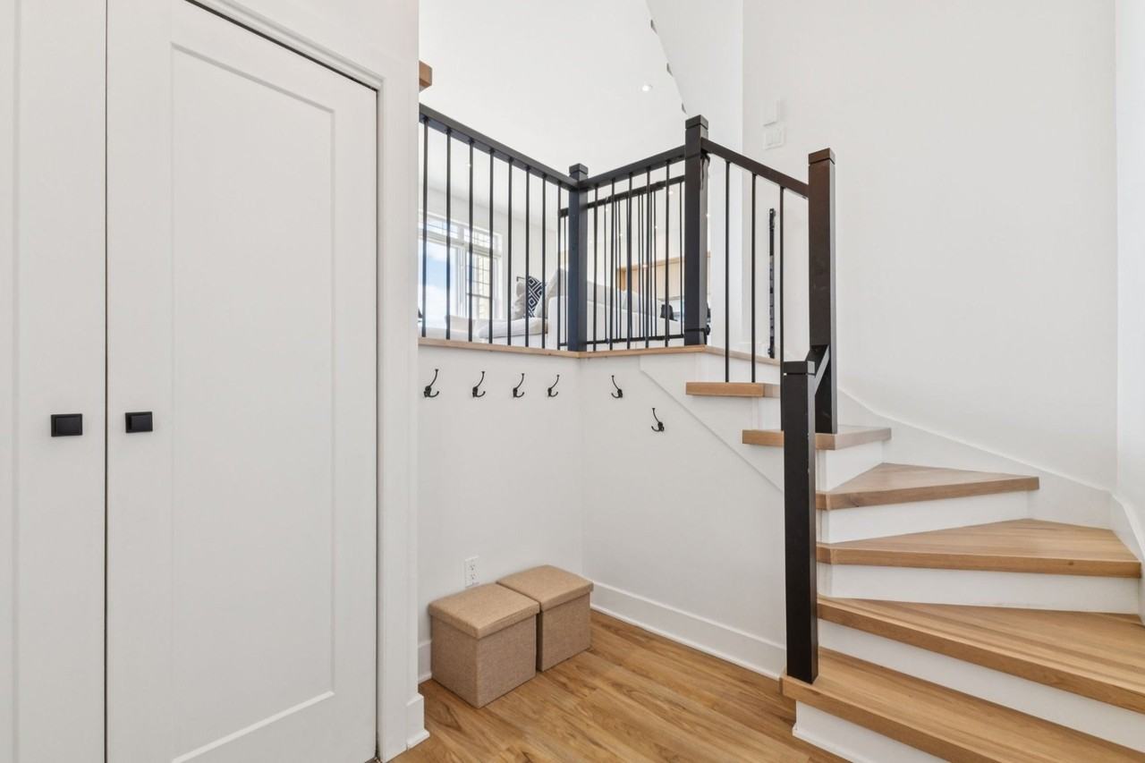 166 Rue Du Mont-Plaisant - Photo 4 of 42