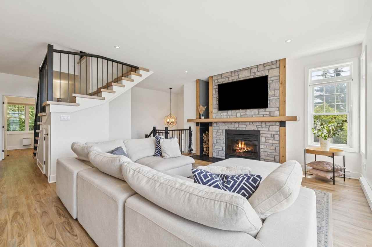 166 Rue Du Mont-Plaisant - Photo 6 of 42