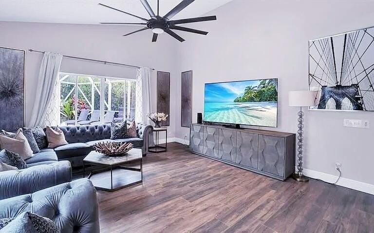 15835 Meadow Wood Dr - Photo 5 of 50