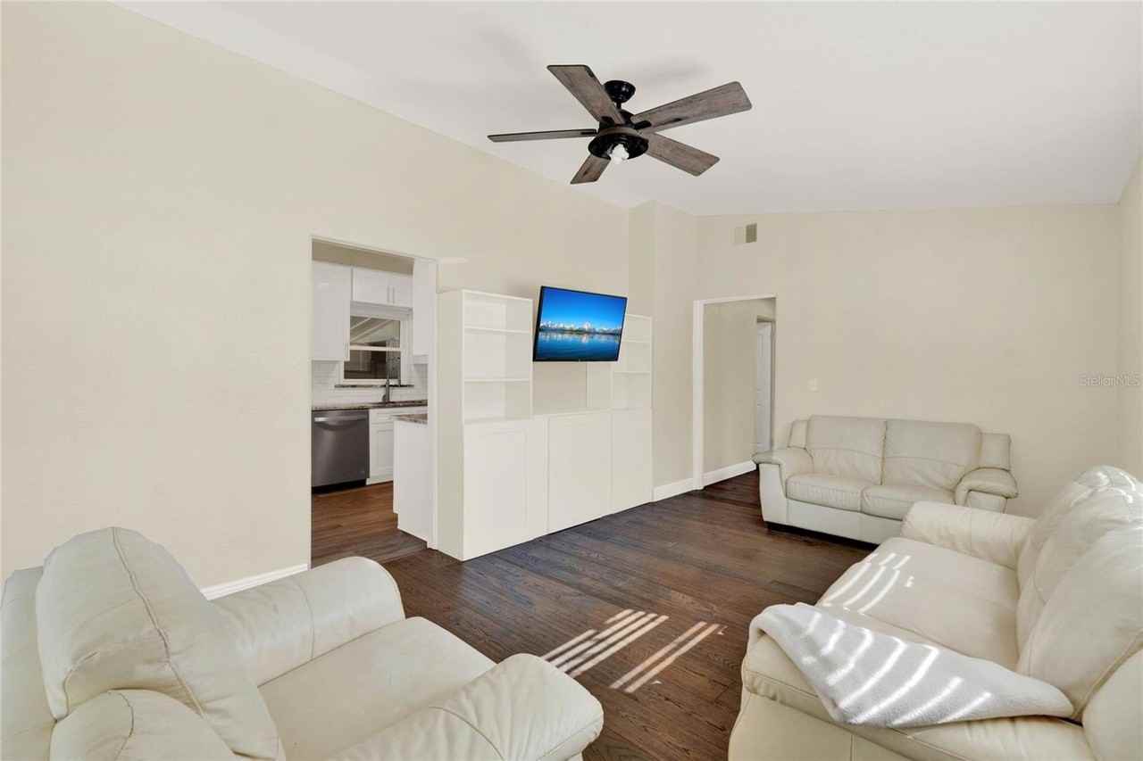 1179 Seminole St - Photo 7 of 25