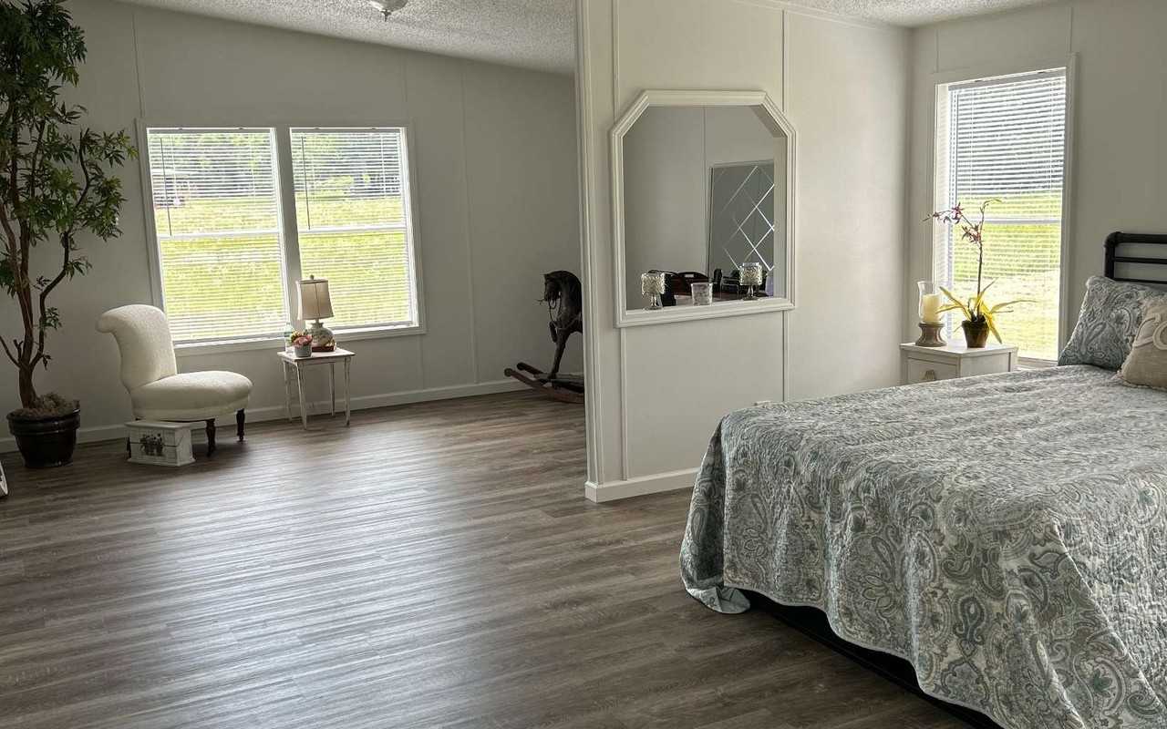 19456 161st Ct - Photo 3 of 10