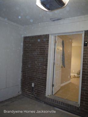 6203 Shetland Rd - Photo 3 of 12