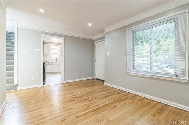 19620 Lyndon St - Photo 5 of 14