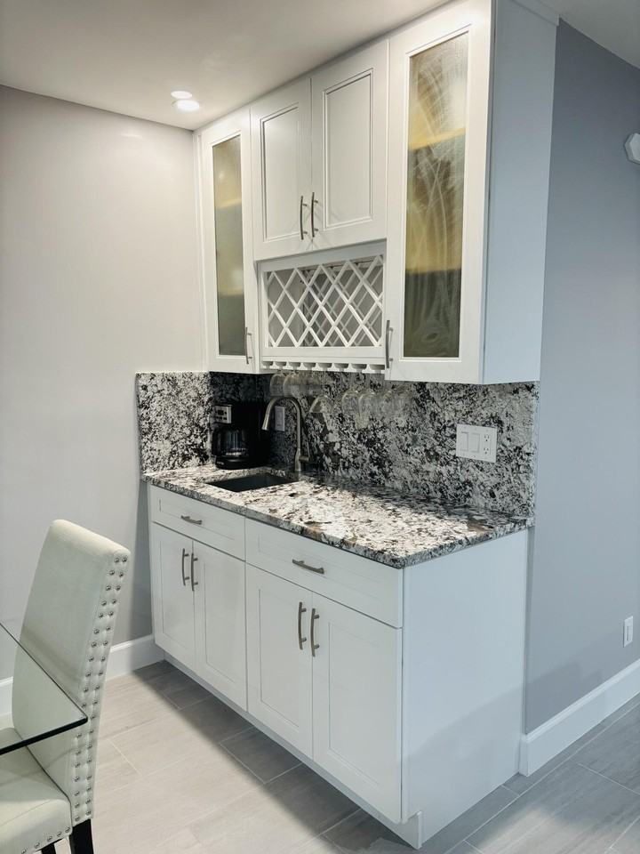 222 Se 3rd St - Photo 6 of 40