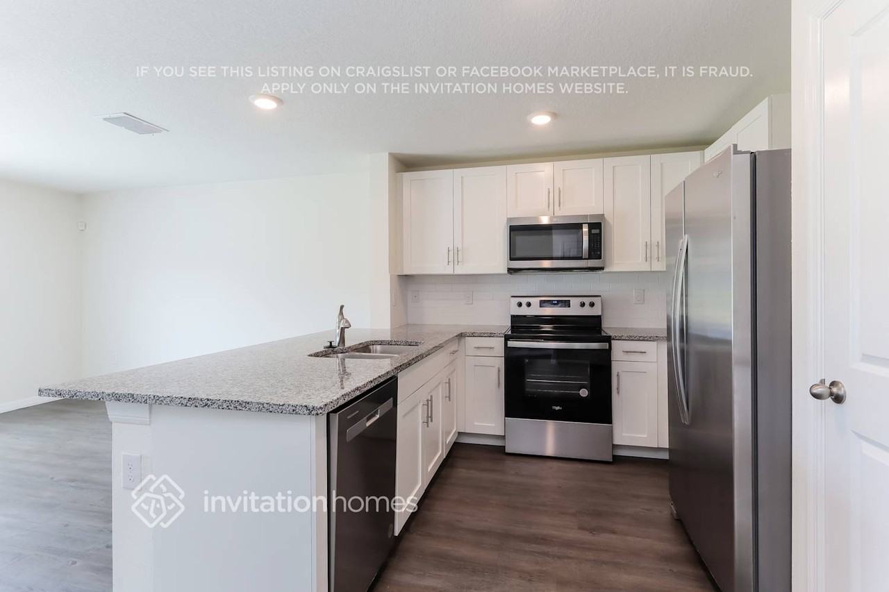 3691 Fulton Ferry Ln - Photo 7 of 17