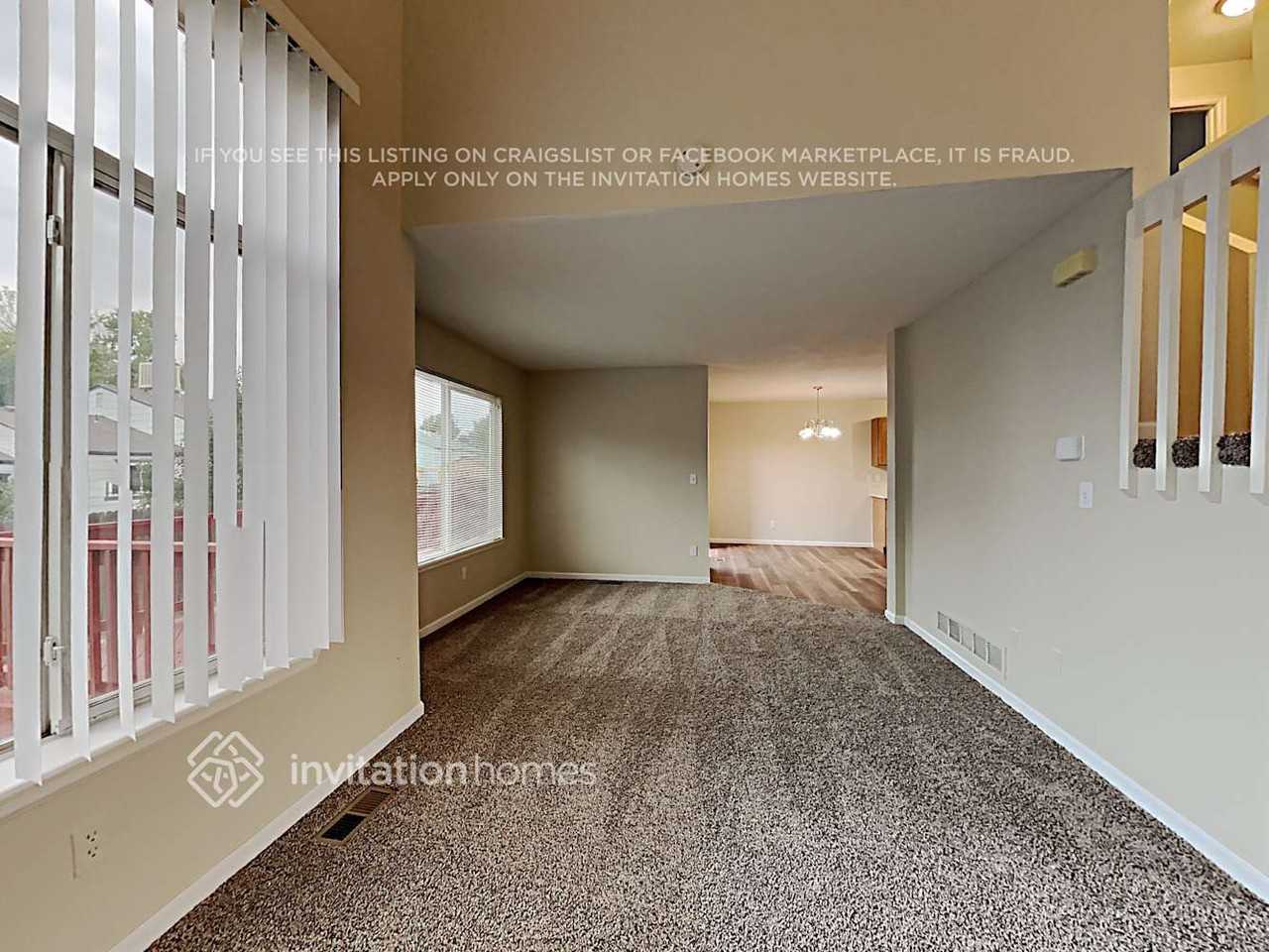 19106 E Carmel Cir - Photo 7 of 15