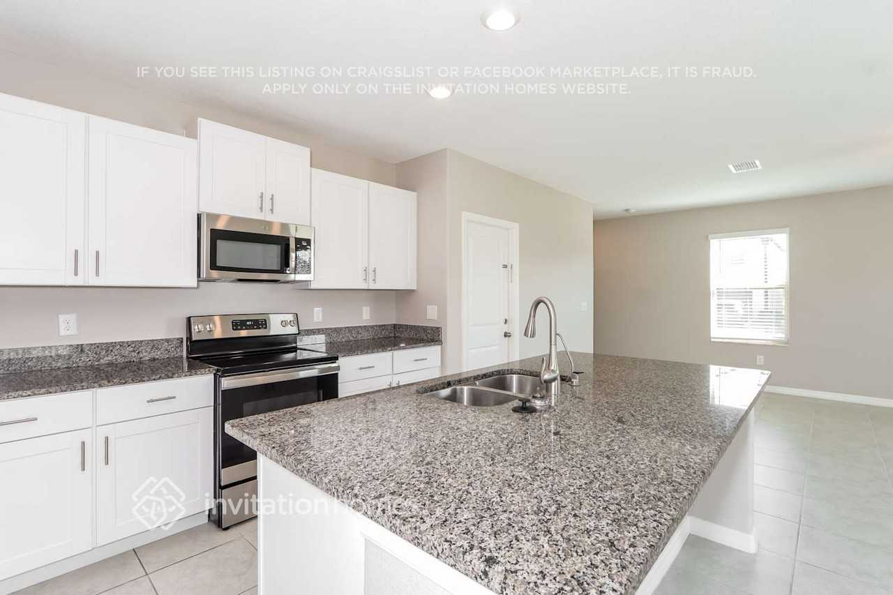 7785 Silver Berry Ct - Photo 7 of 18